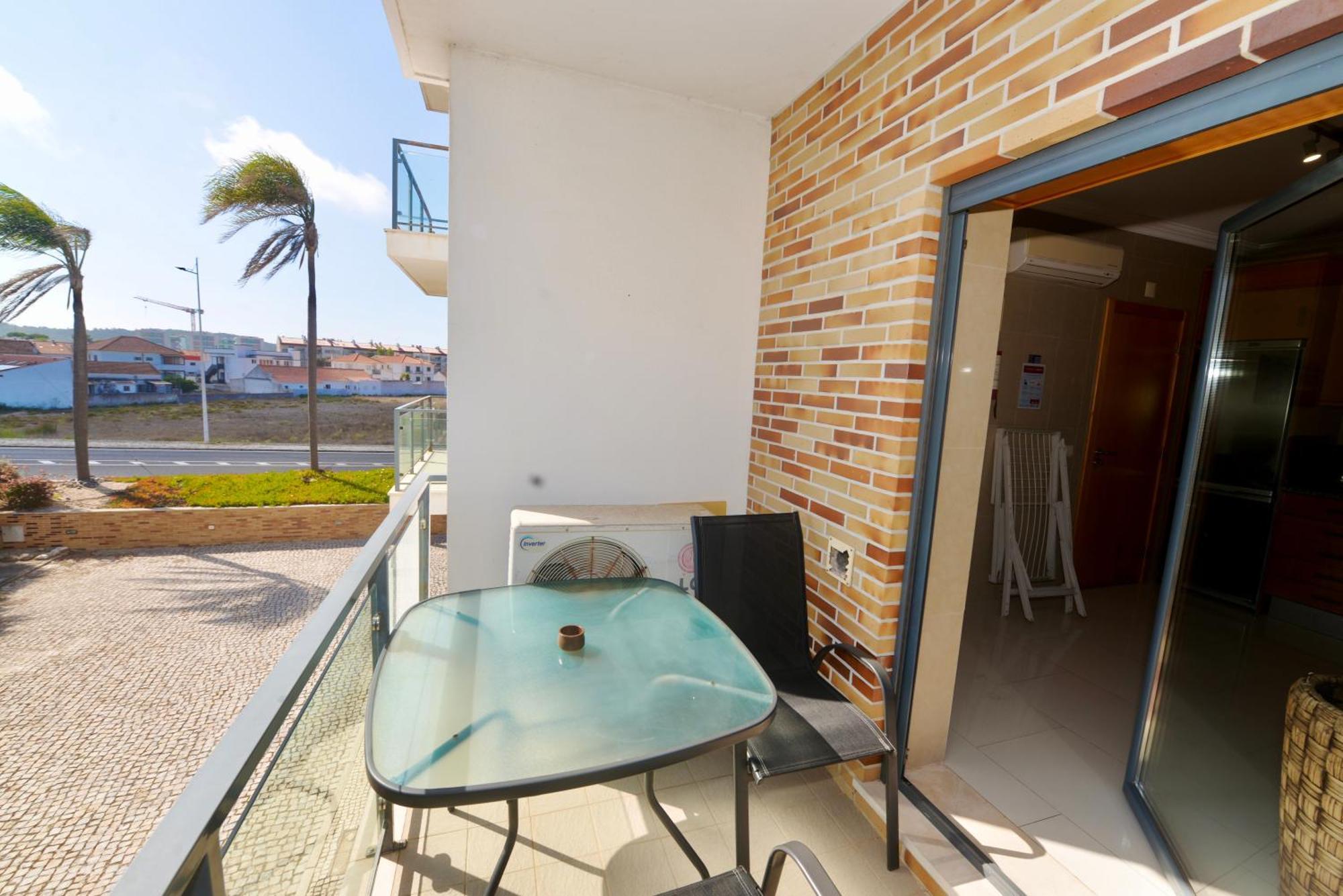 Pebble - 1 Bedroom Apartment Sleeps 5 With Pool & Tennis Court São Martinho do Porto Dış mekan fotoğraf