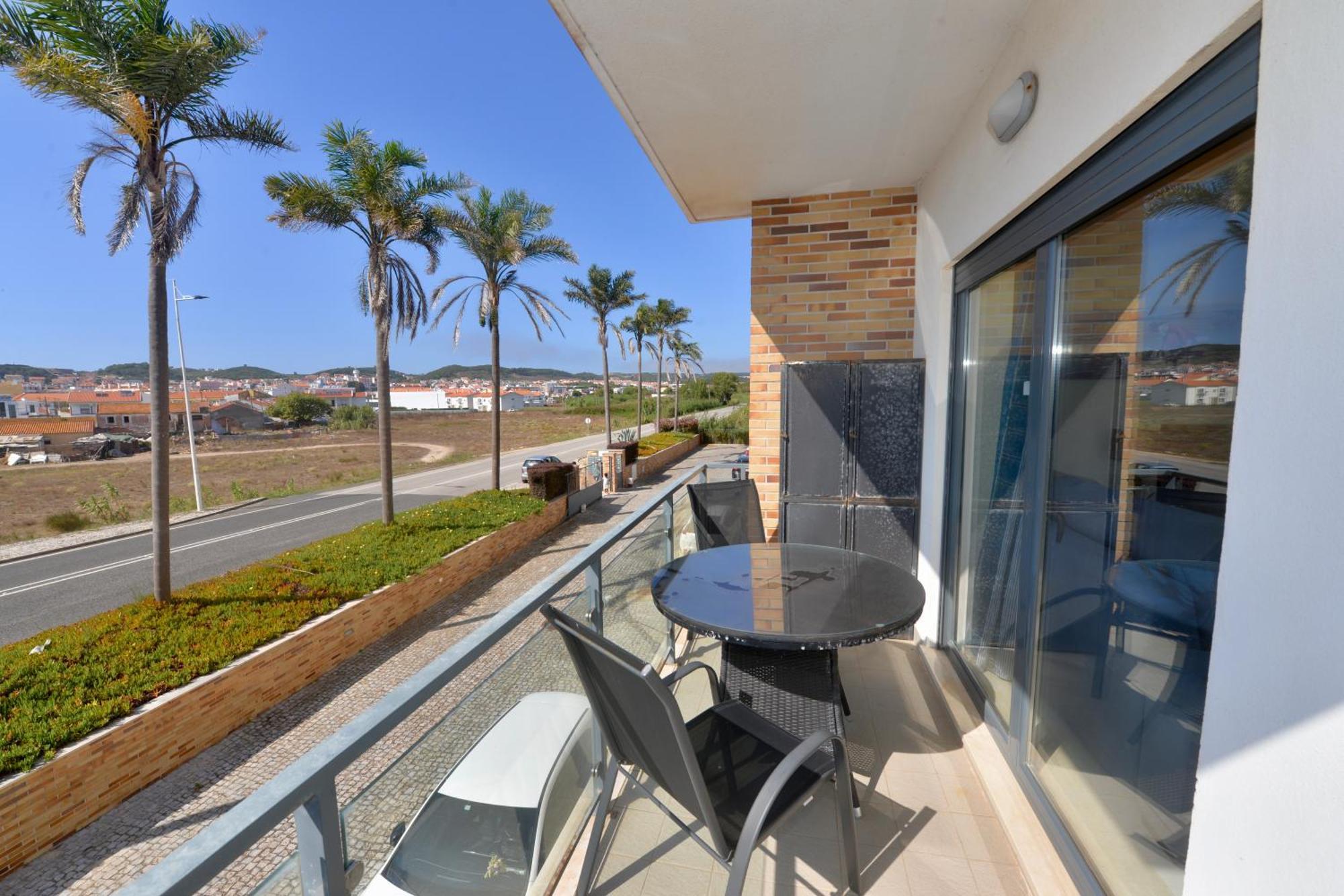 Pebble - 1 Bedroom Apartment Sleeps 5 With Pool & Tennis Court São Martinho do Porto Dış mekan fotoğraf