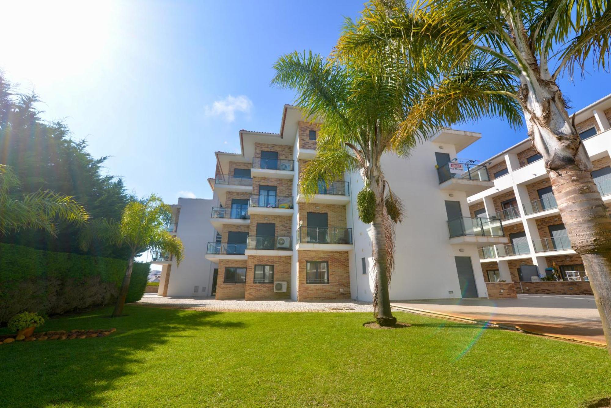 Pebble - 1 Bedroom Apartment Sleeps 5 With Pool & Tennis Court São Martinho do Porto Dış mekan fotoğraf
