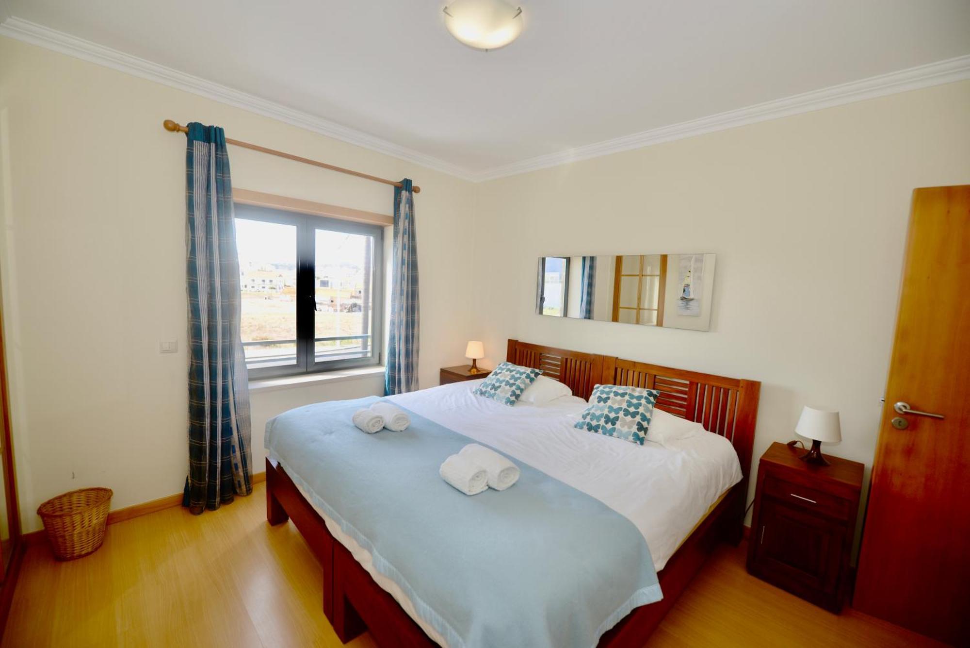 Pebble - 1 Bedroom Apartment Sleeps 5 With Pool & Tennis Court São Martinho do Porto Dış mekan fotoğraf