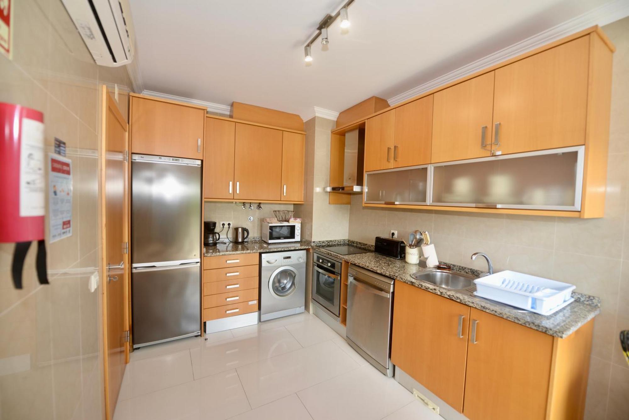 Pebble - 1 Bedroom Apartment Sleeps 5 With Pool & Tennis Court São Martinho do Porto Dış mekan fotoğraf