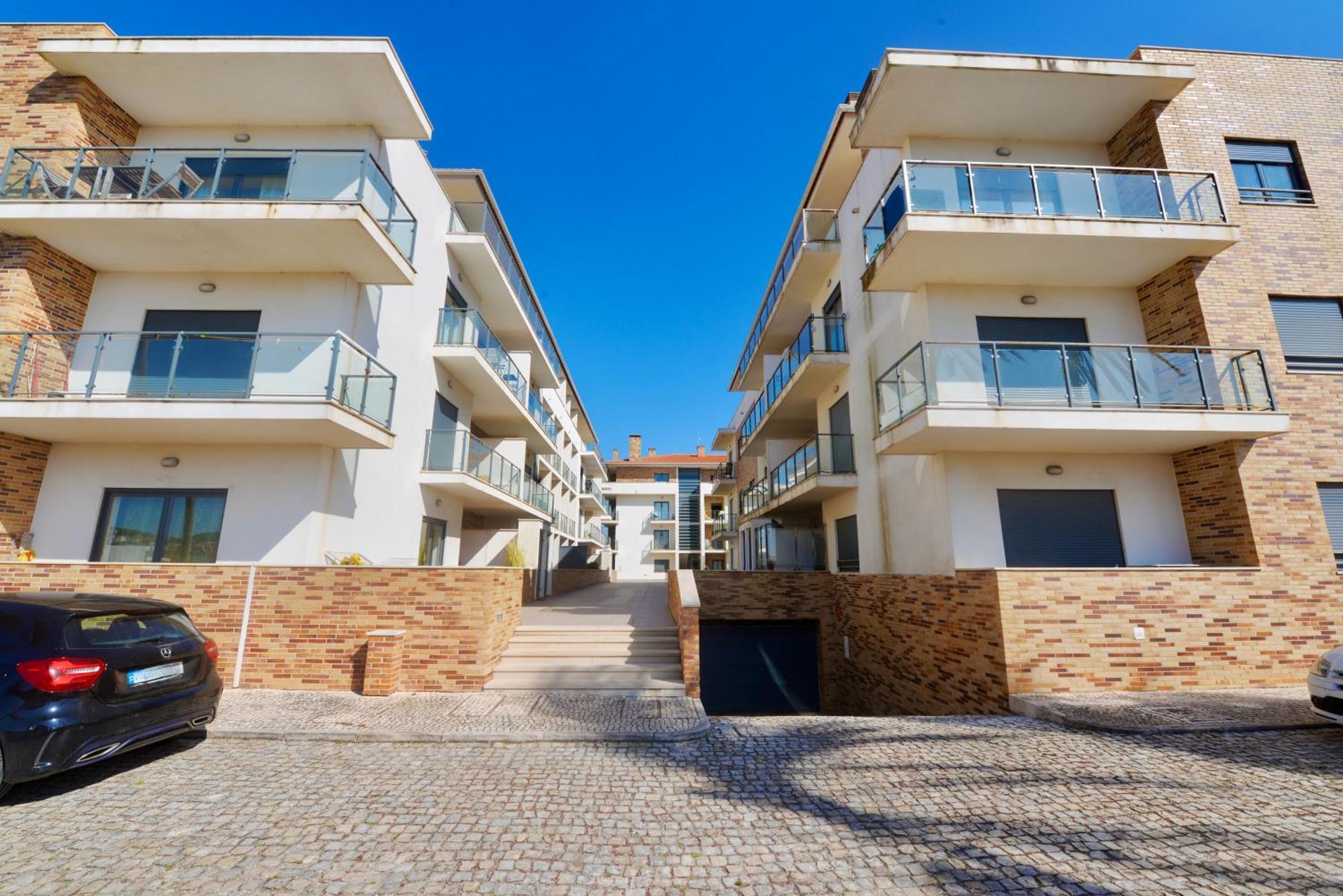 Pebble - 1 Bedroom Apartment Sleeps 5 With Pool & Tennis Court São Martinho do Porto Dış mekan fotoğraf