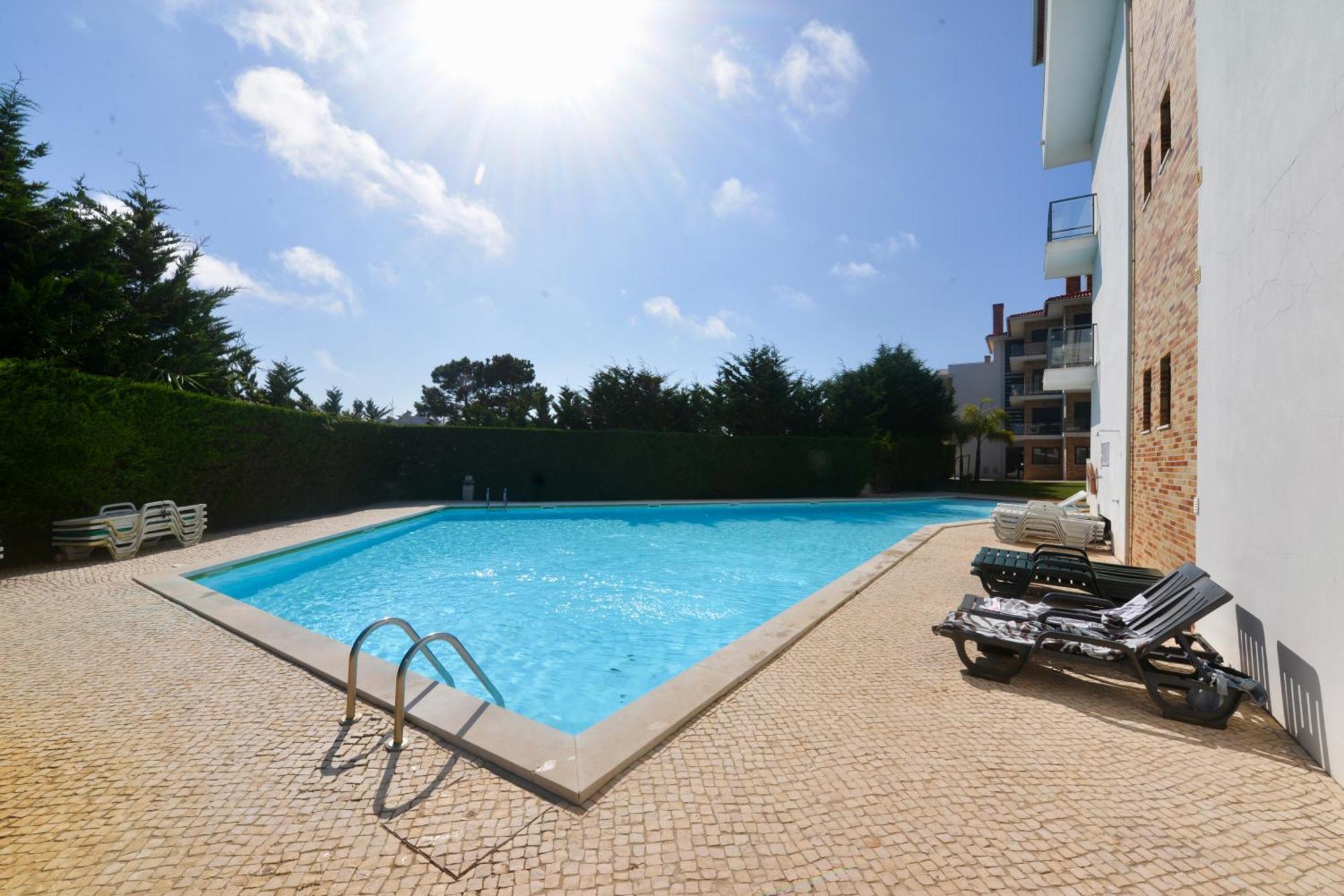 Pebble - 1 Bedroom Apartment Sleeps 5 With Pool & Tennis Court São Martinho do Porto Dış mekan fotoğraf